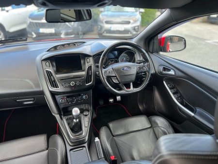 2018 Ford Focus - photo 19