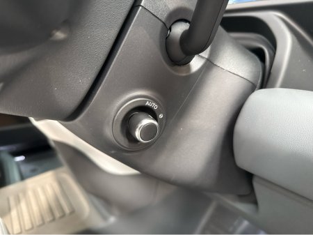 2026 Land Rover Defender - photo 30