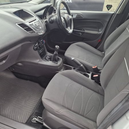 2017 Ford Fiesta - photo 14