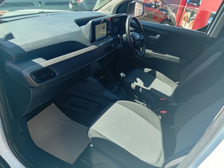 2024 Ford Transit Courier - photo 7