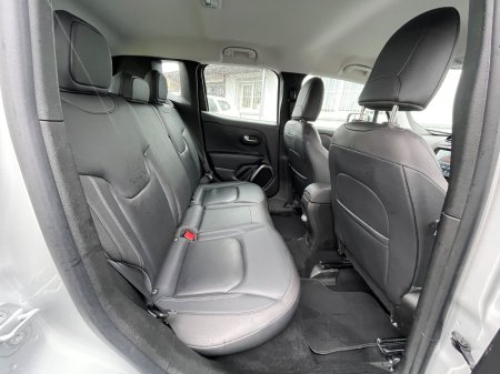 2019 Jeep Renegade - photo 14