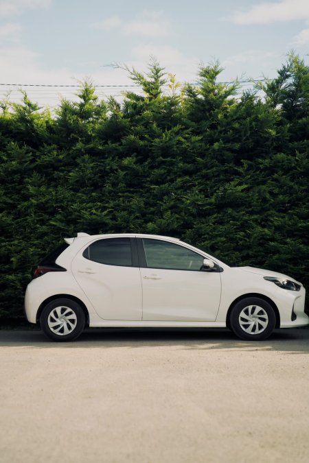 2023 Toyota Yaris - photo 2