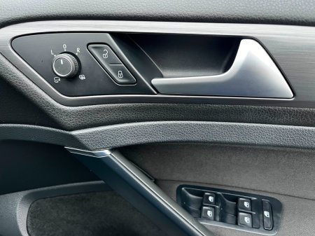 2019 Volkswagen Golf - photo 26