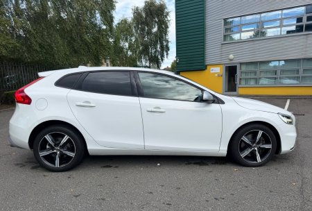 2017 Volvo V40 - photo 2