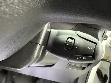 2020 Peugeot Partner - photo 15