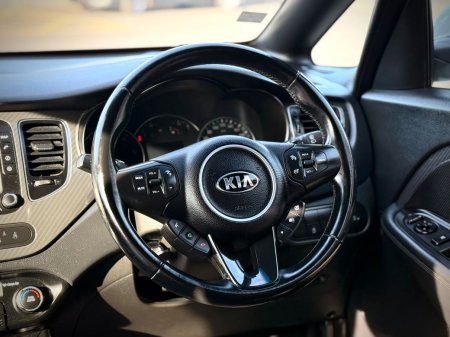 2017 Kia Carens - photo 14