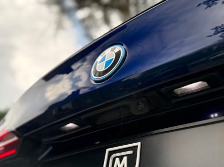 2025 BMW 5-Series - photo 11