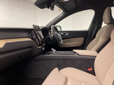 2026 Volvo XC60 - photo 2