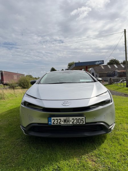 2023 Toyota Prius 1.8 Hybrid Luxury with Sat Navi & JBL