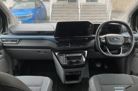 2025 Ford Tourneo Custom - photo 25