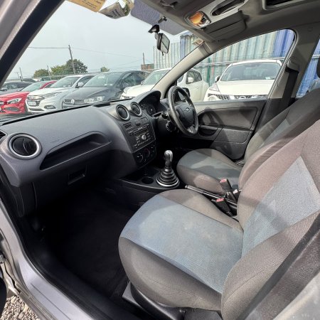 2006 Ford Fiesta - photo 16