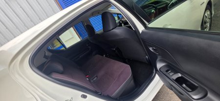 2015 Toyota Aqua - photo 6
