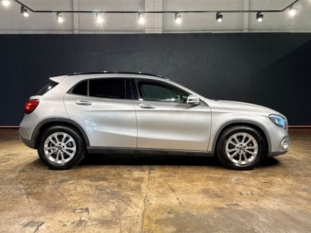 2019 Mercedes-Benz GLA - photo 2