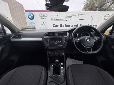 2017 Volkswagen Tiguan - photo 23