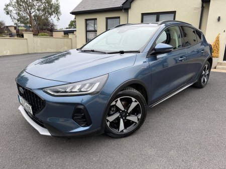 2023 Ford Focus - photo 2
