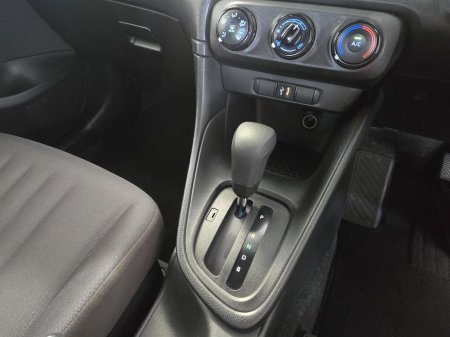 2022 Toyota Yaris - photo 14