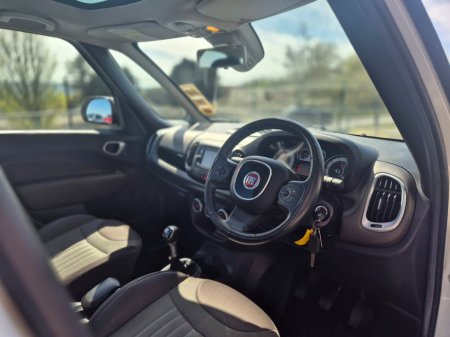 2017 Fiat 500L - photo 12