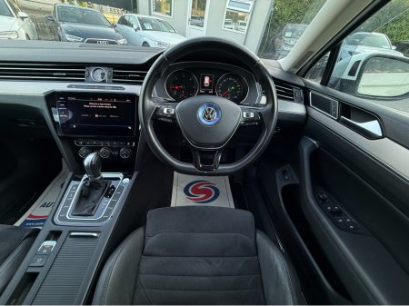 2018 Volkswagen Passat - photo 10