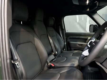 2026 Land Rover Defender - photo 12