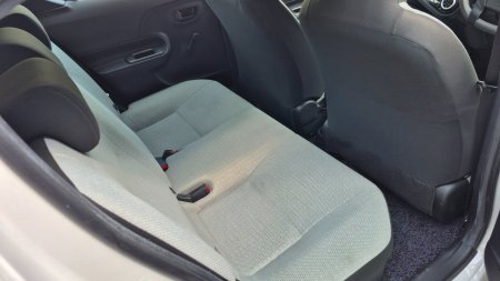 2019 Toyota Aqua - photo 13