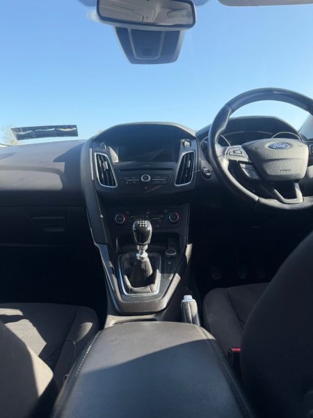 2017 Ford Focus - photo 11