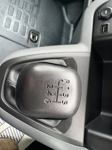 2021 Peugeot Expert - photo 17