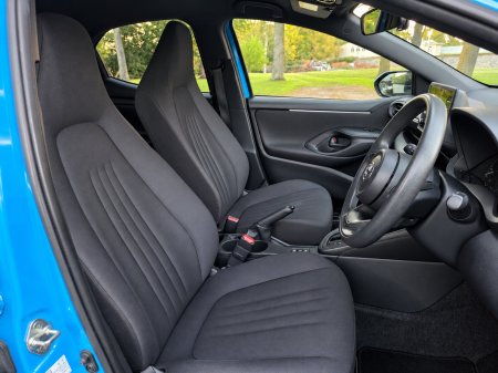 2023 Toyota Yaris - photo 23