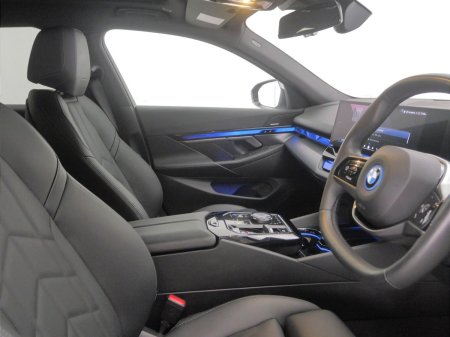2025 BMW i5 - photo 12