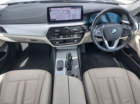 2021 BMW 5-Series - photo 4