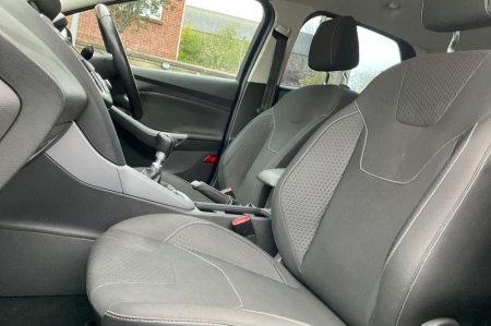 2016 Ford Focus - photo 19