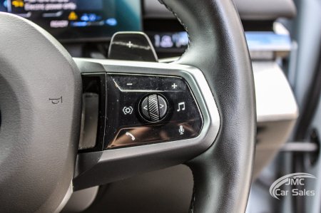 2024 BMW 5-Series - photo 27
