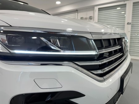 2023 Volkswagen Touareg - photo 4