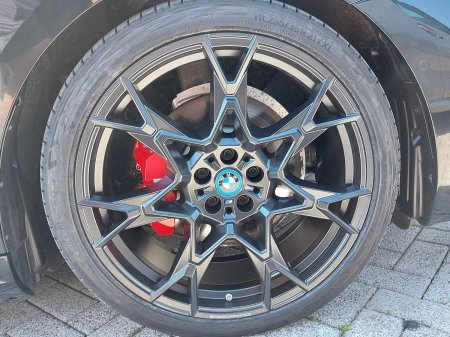 2024 BMW 5-Series - photo 14