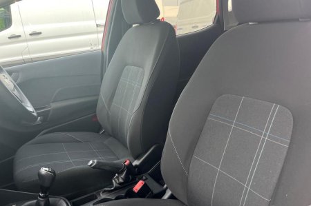 2020 Ford Fiesta - photo 19