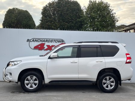 2017 Toyota Land Cruiser - photo 2