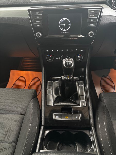 2016 Skoda Superb - photo 15