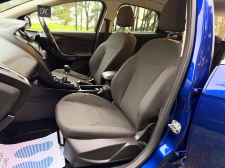 2016 Ford Focus - photo 28