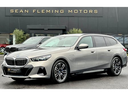 2026 BMW 5-Series - photo 2