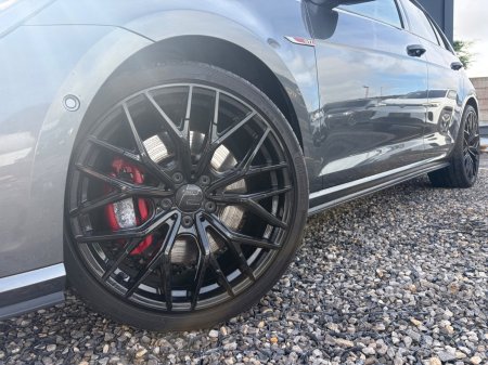 2018 Volkswagen Golf - photo 2