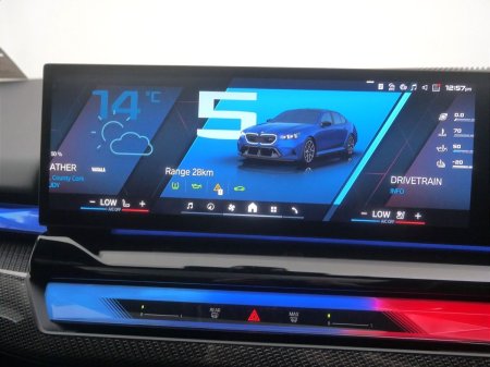 2025 BMW M5 - photo 19