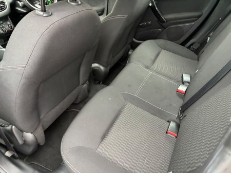 2016 Peugeot 208 - photo 14