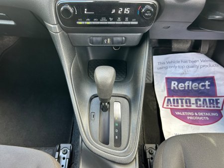 2021 Toyota Yaris - photo 13