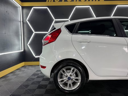 2016 Ford Fiesta - photo 7