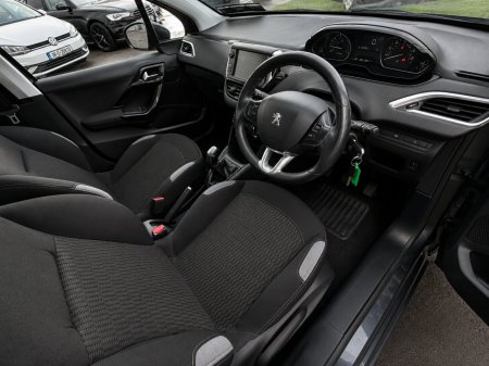 2016 Peugeot 208 - photo 4