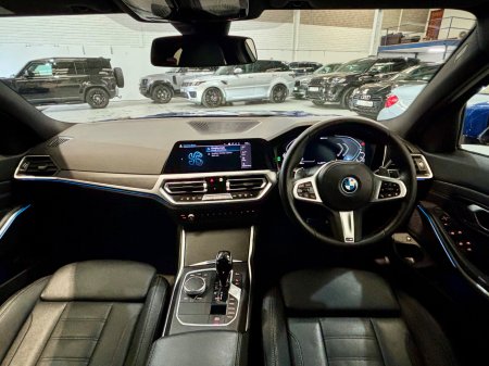 2022 BMW 3-Series - photo 10