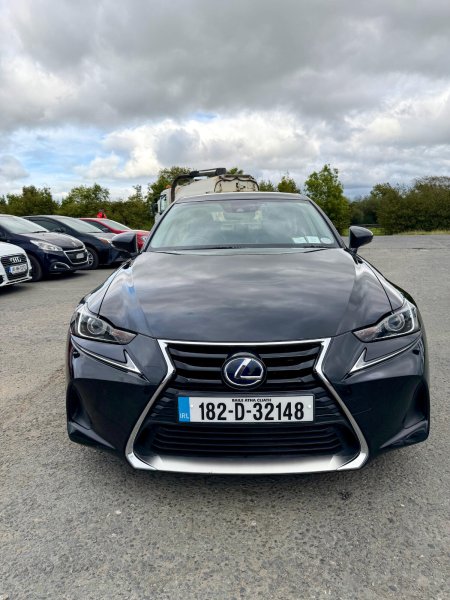 2018 Lexus IS 300h F-Sport