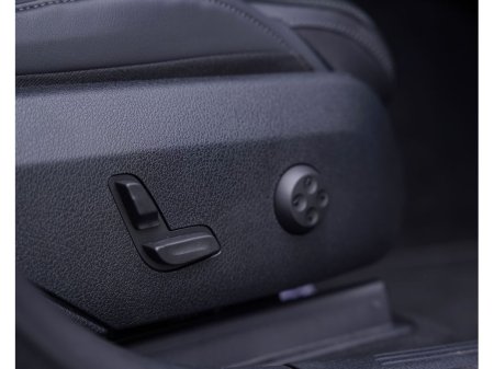 2026 Mercedes-Benz GLC - photo 25