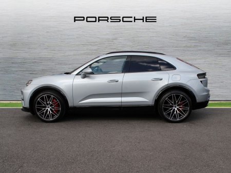 2026 Porsche Macan - photo 3