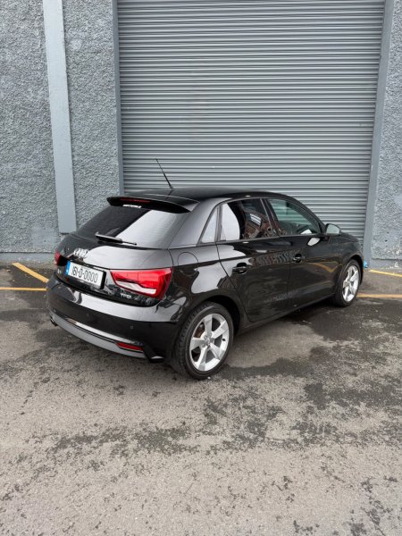 2016 Audi A1 - photo 2