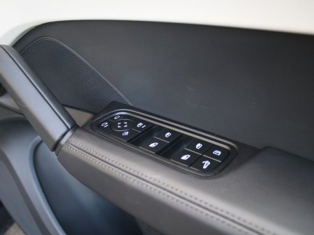 2025 Porsche Cayenne - photo 20